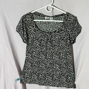 Worthington Monochrome Short Sleeve Blouse
